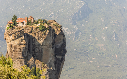 House on top of the mountain from Chrome web store to be run with OffiDocs Chromium online House on top of the mountain from Chrome web store to be run with OffiDocs Chromium online