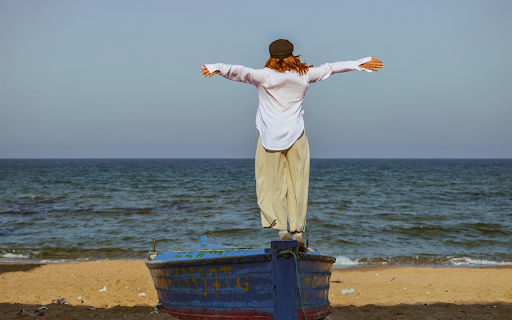 The girl spread her arms from Chrome web store to be run with OffiDocs Chromium online The girl spread her arms from Chrome web store to be run with OffiDocs Chromium online